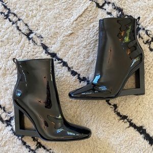 Brand New unworn River Island square, heel patent heeled boots in black